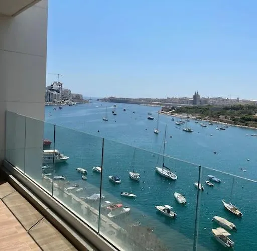 Lovely Seaview Two Bedroom Rental Unit In Tas-Sliema