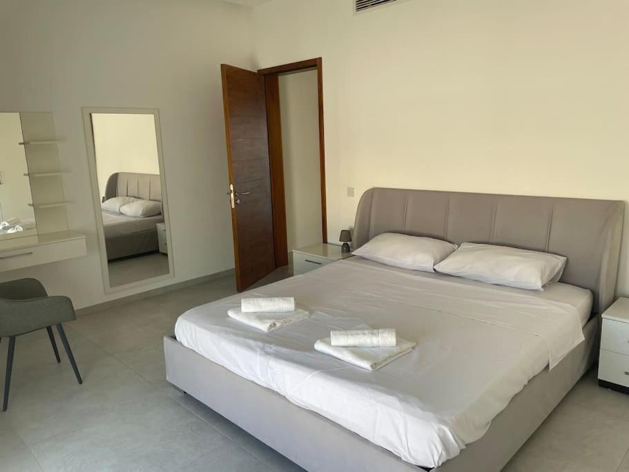 Apartment Lovely Seaview Two Bedroom Unit In Tas-sliema
