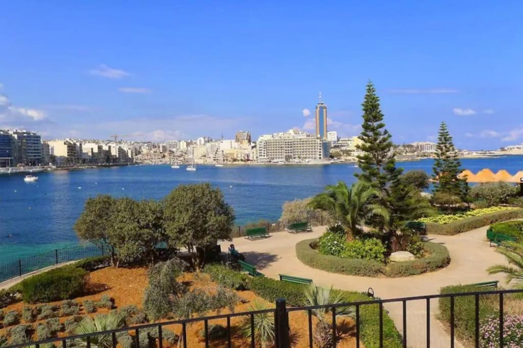 Lovely Seaview Two Bedroom Unit In Tas-sliema * Sliema