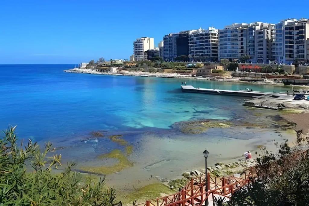 Apartment Lovely Seaview Two Bedroom Unit In Tas-sliema *