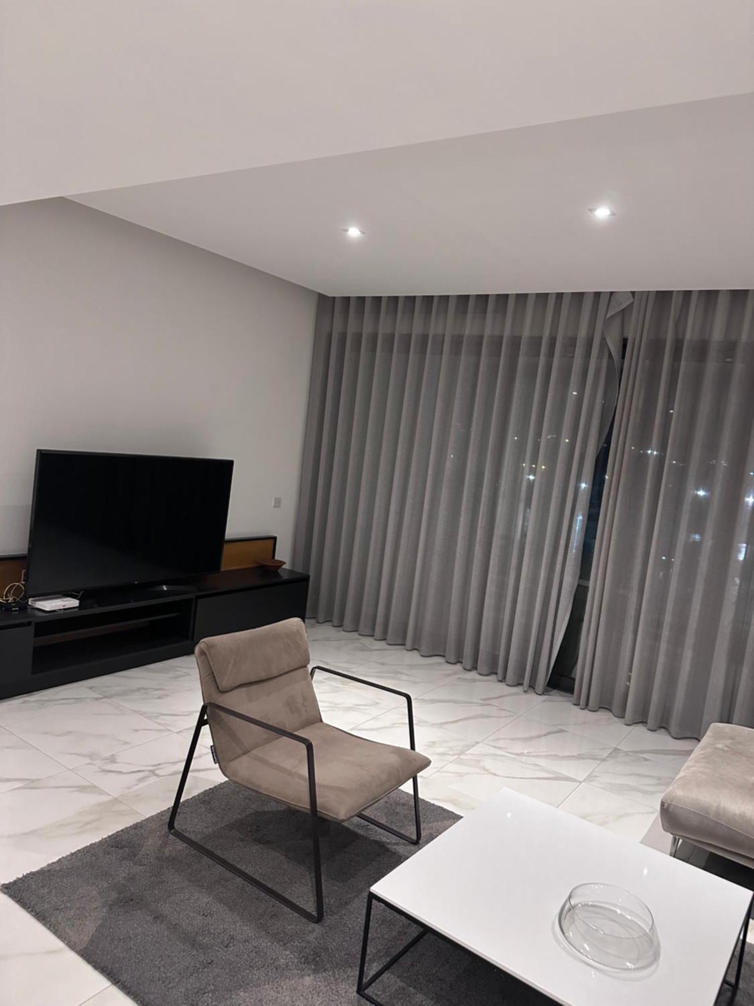 Lovely Seaview Two Bedroom Unit In Tas-sliema