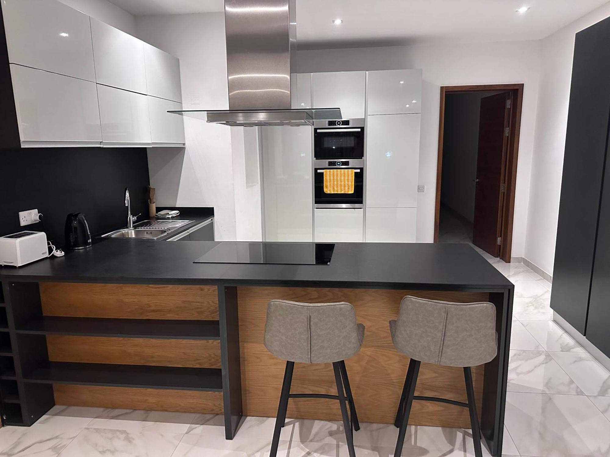 Lovely Seaview Two Bedroom Unit In Tas-sliema Sliema